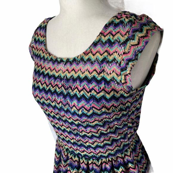 BeBop A Line Dress Multicolor Chevron Lined Cap Sleeves Scoop Neck Size M - Picture 8 of 9